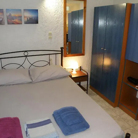 Talos And Aparthotel